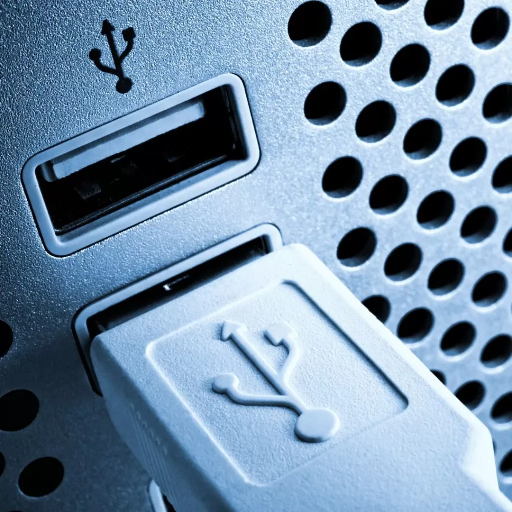 Cuida los puertos de carga de tus dispositivos